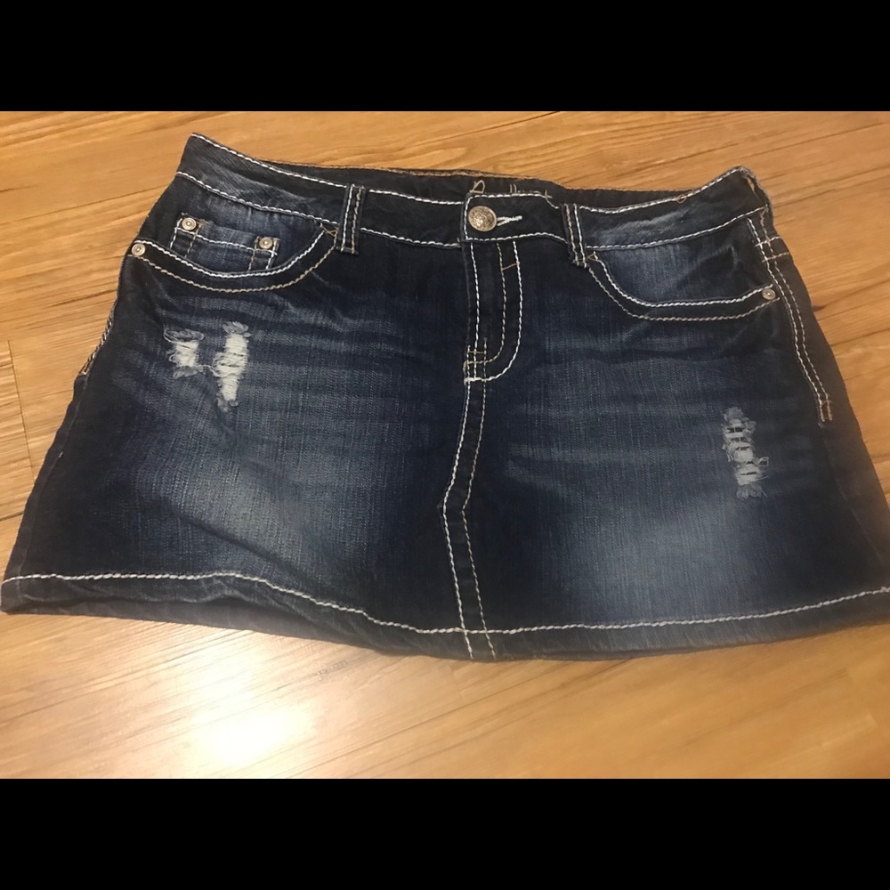 Amethyst jean skirt size 11